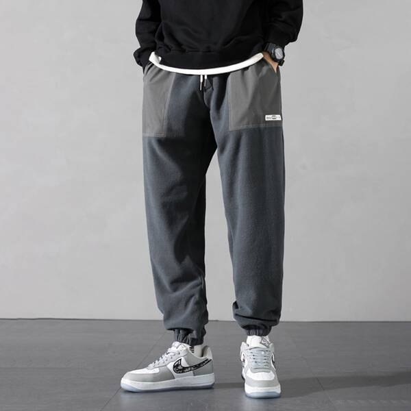 

Men Letter Graphic Slant Pocket Pants, Grey