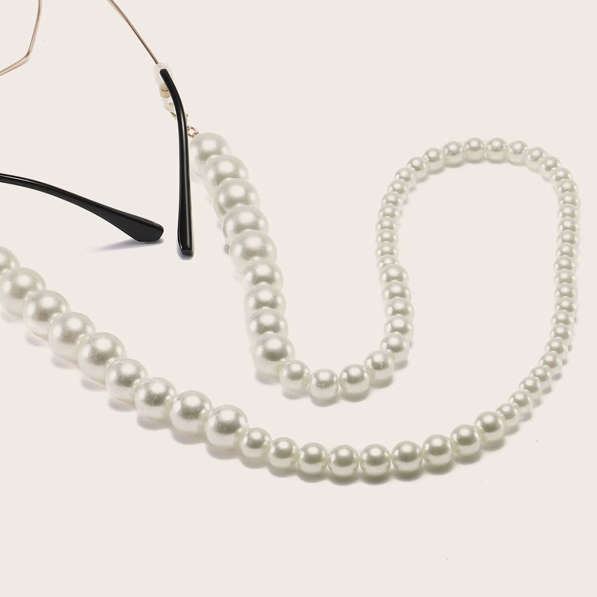 

Faux Pearl Glasses Chain, White