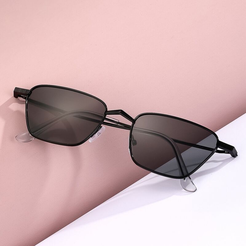 

Metal Frame Sunglasses