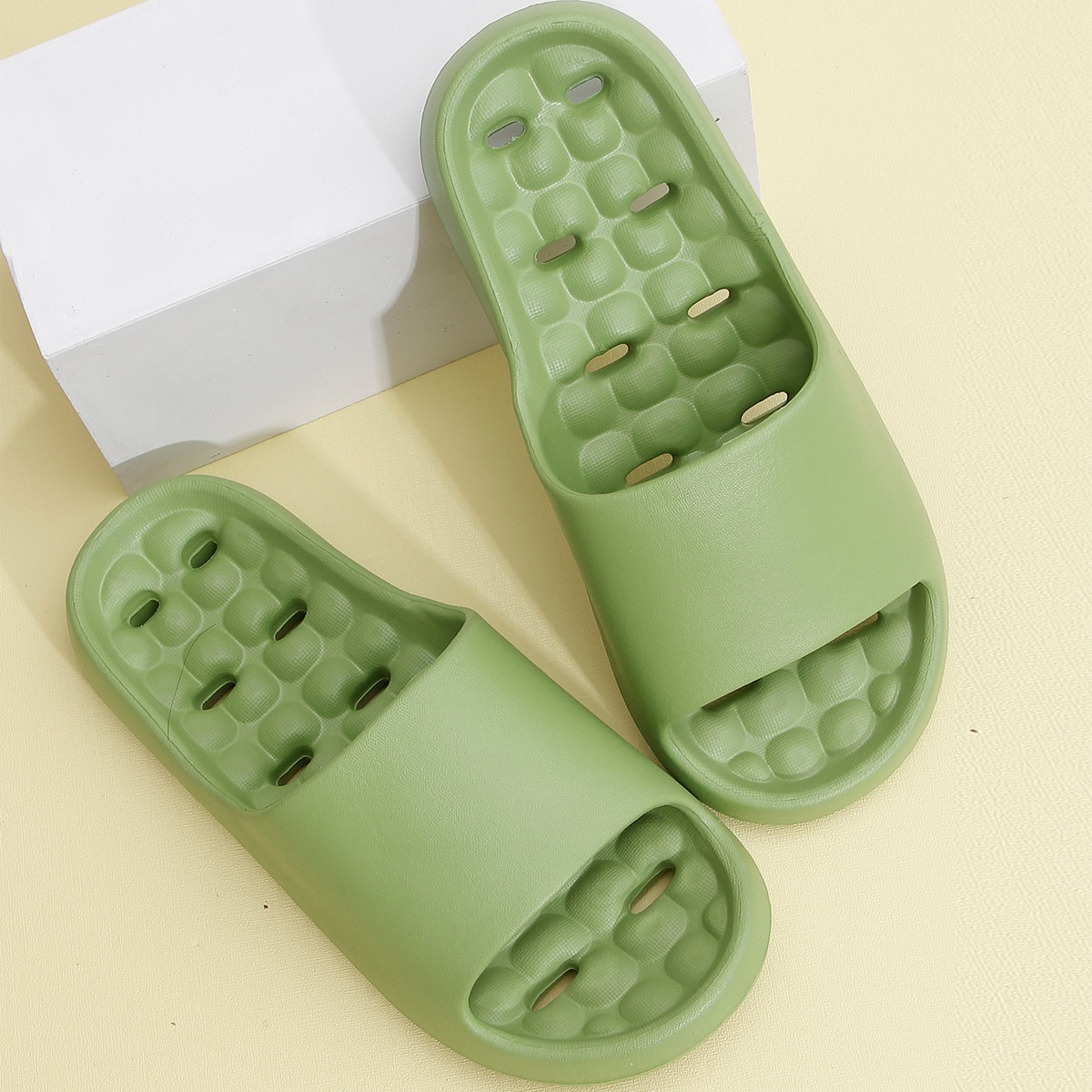 Тапочки & Вьетнамки