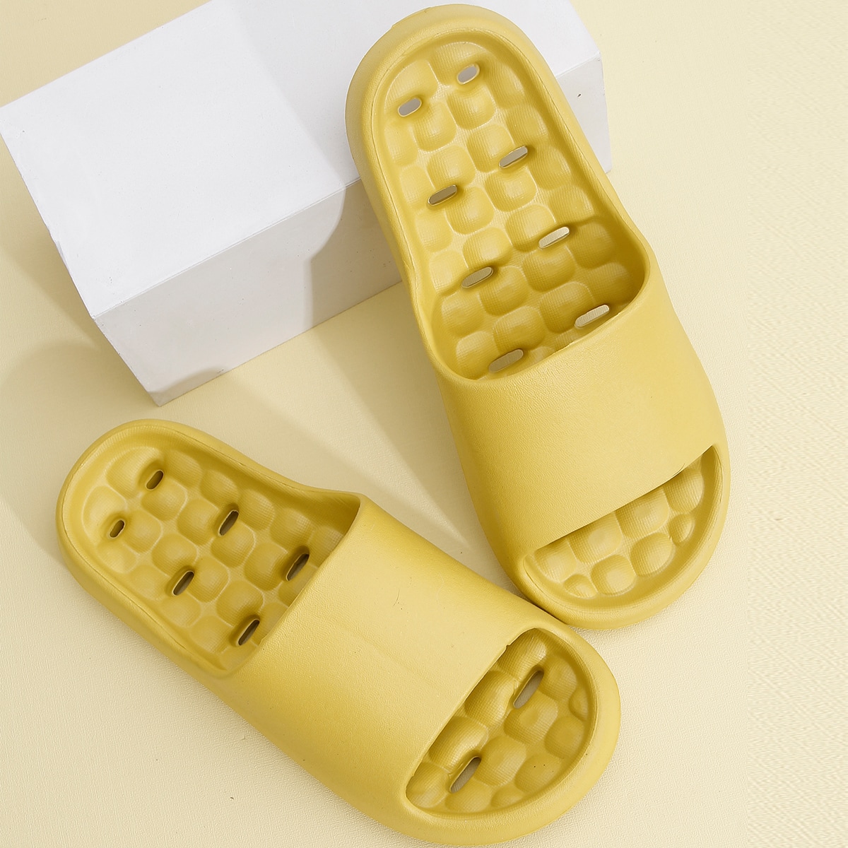 Тапочки & Вьетнамки