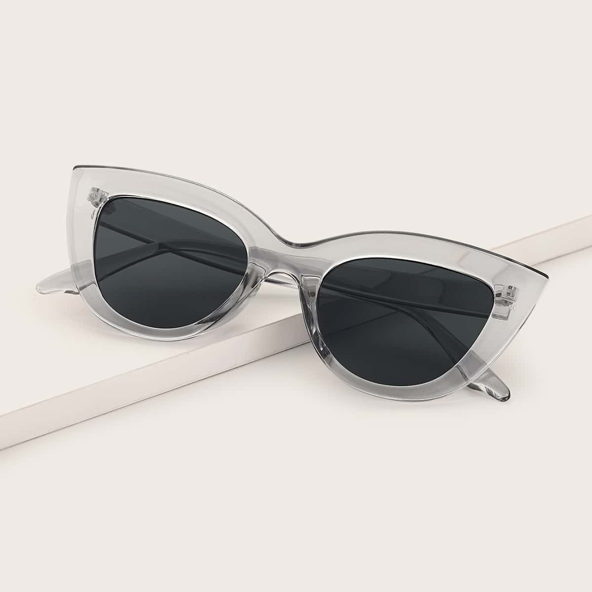 

Cat Eye Frame Sunglasses