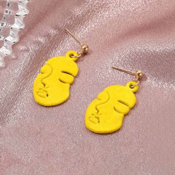 

Face Design Drop Earrings, Yellow