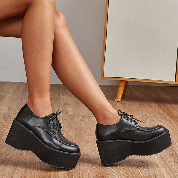 

Lace Up Front Flatform Shoes, Black
