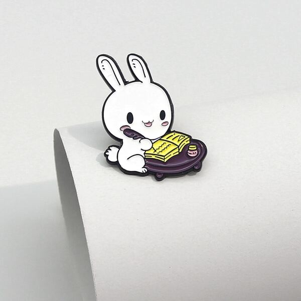 

Rabbit Design Brooch, Multicolor