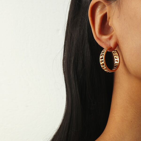 

Hollow Out Hoop Earrings, Gold
