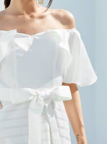 SHEIN VCAY 露肩荷葉邊自腰帶圖案洋裝 - 白色 - 查看 3