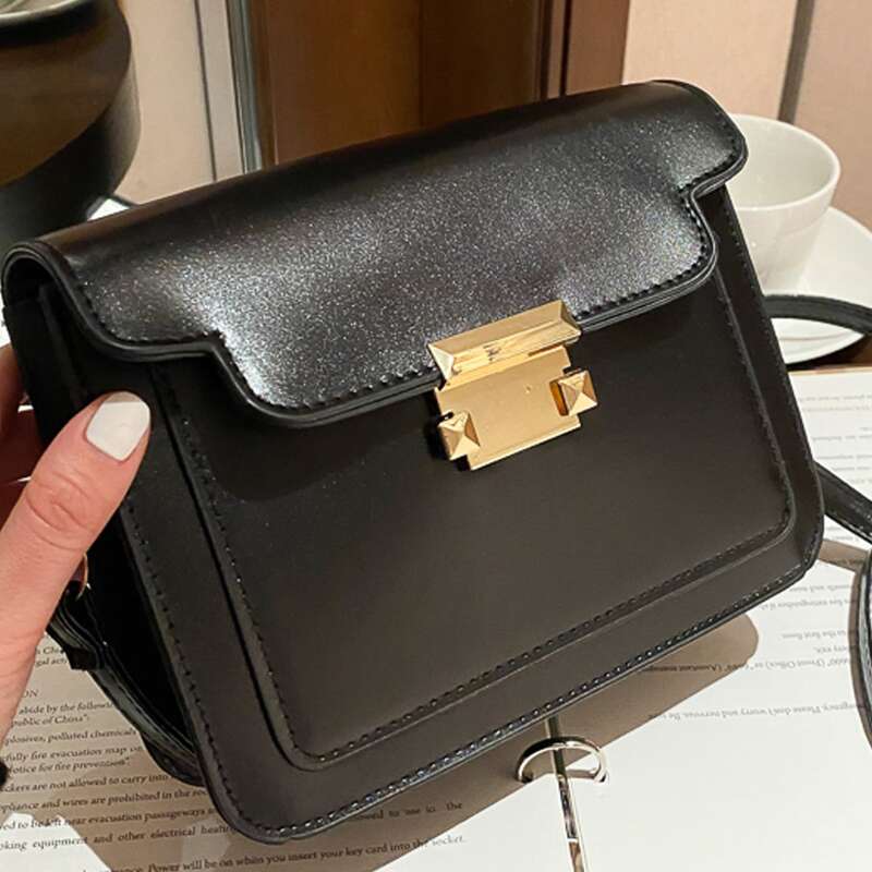 

Solid Flap Bag, Black