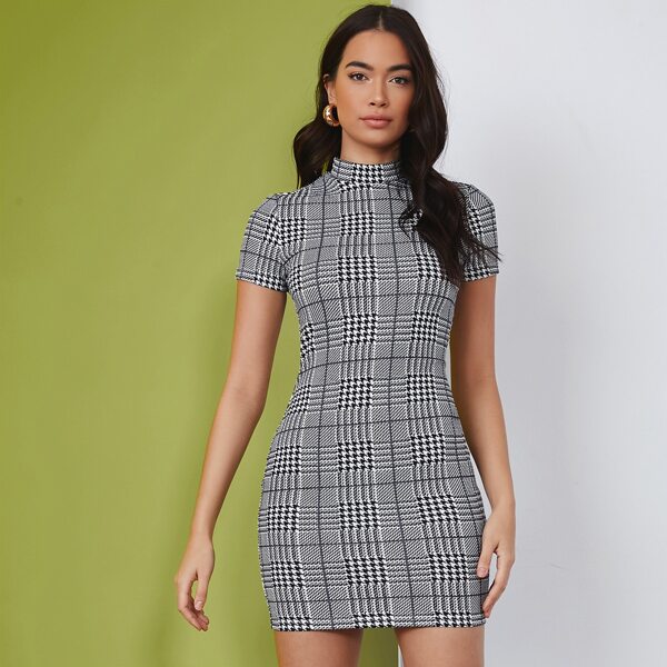 

Mock Neck Houndstooth Bodycon Dress, Black and white