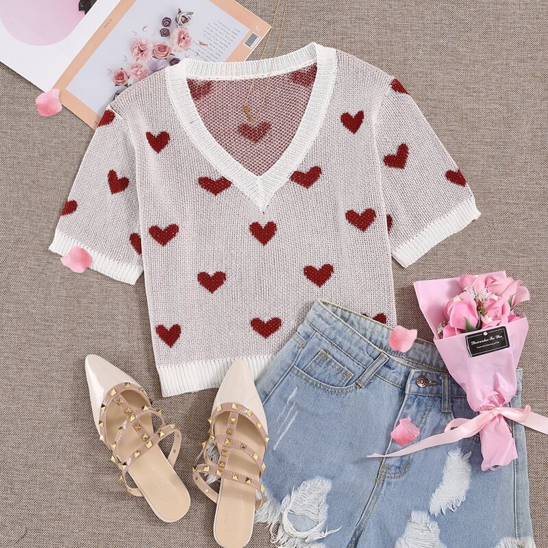 

Heart Pattern V Neck Crop Knit Top, White