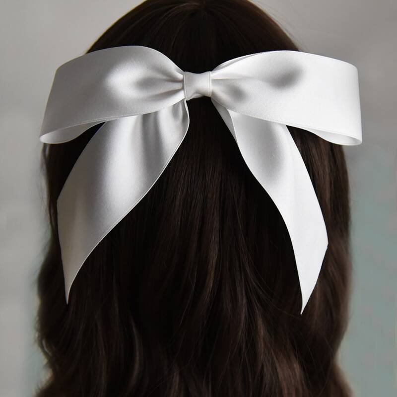 

Plain Bow Decor Hair Clip, White