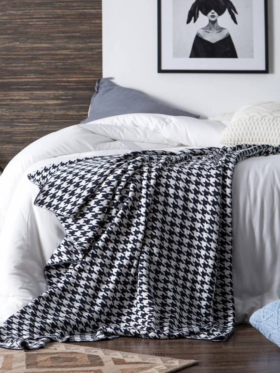 Houndstooth Pattern Knitted Blanket - Black and White - View 1