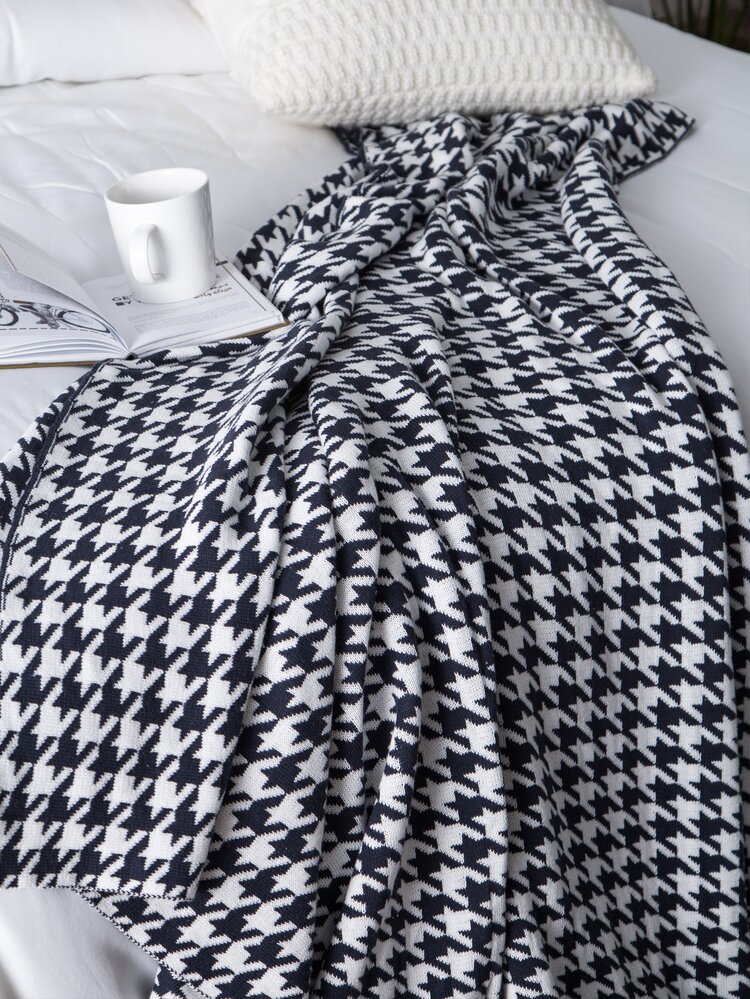 Chăn dệt kim họa tiết Houndstooth - Đen và trắng - Xem 4