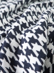 Houndstooth Pattern Knitted Blanket - Black and White - View 5