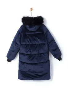 Parka con capucha y bolsillos de terciopelo suave