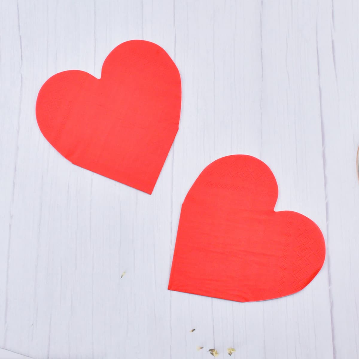 

16pcs Heart Shaped Napkin Paper, Red