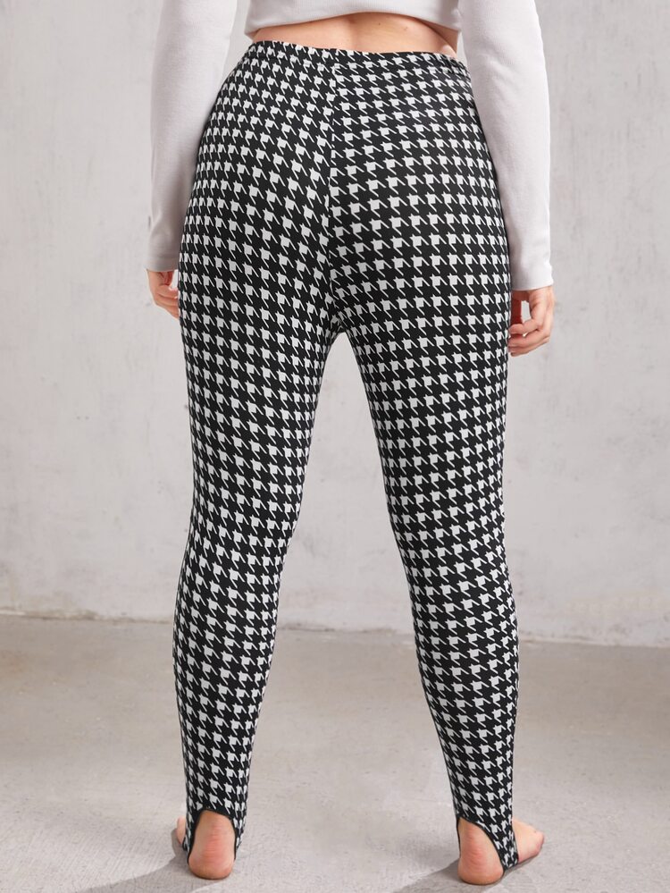 SHEIN Plus Houndstooth Stirrup Leggings - Black and White - View 2