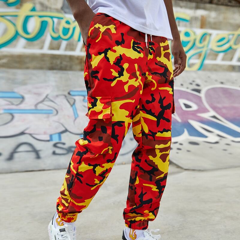

Guys Camo Cargo Pants, Multicolor