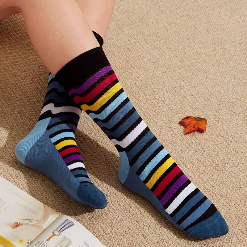 

1pair Guys Colorful Striped Crew Socks, Multicolor