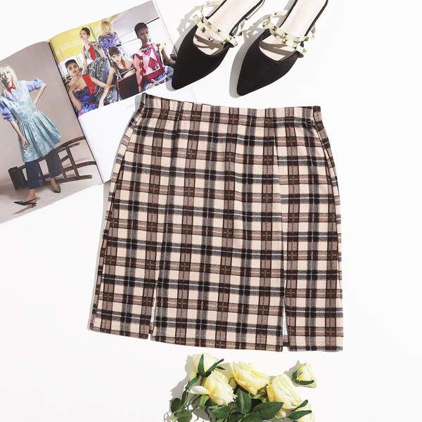 

Plus Elastic Waist M-slit Hem Plaid Skirt, Multicolor