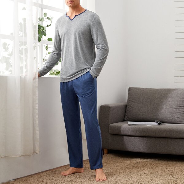 

Men Contrast Notch Neck Top & Pants PJ Set, Multicolor