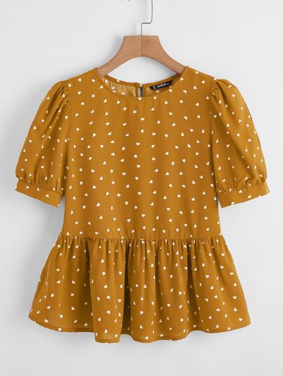 SHEIN VCAY Heart Print Puff Sleeve Peplum Top