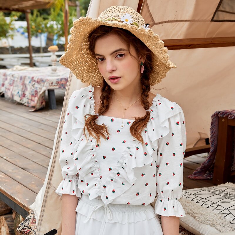 

Strawberry Print Ruffle Trim Blouse, White
