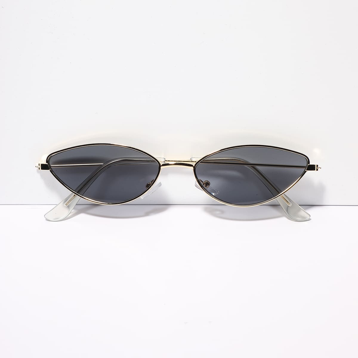 

Metal Cat Eye Sunglasses