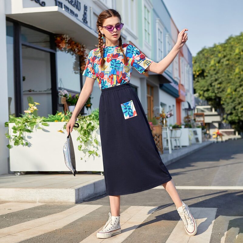 

Drop Shoulder Graphic Print Tee & Skirt, Multicolor