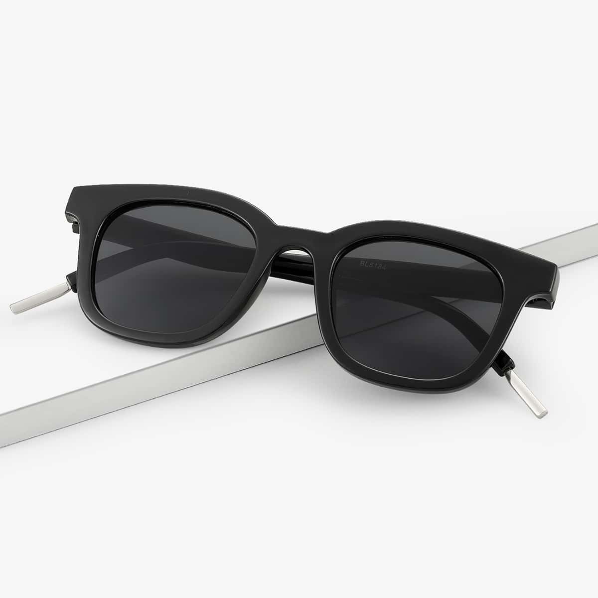 

Square Frame Sunglasses