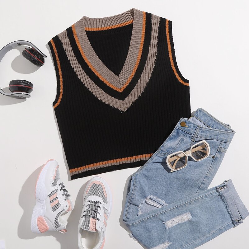 

Striped Pattern Crop Vest Sweater, Black