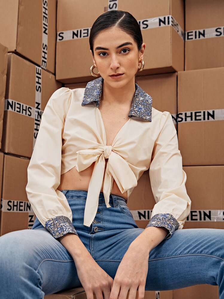 SHEIN Unity Blus Tombol Plants Seksi - Krem - View 1