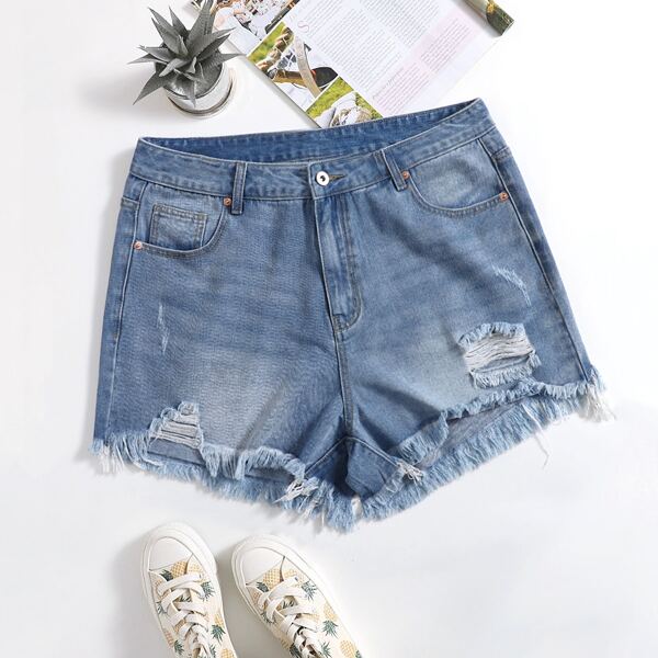 

Plus Ripped Detail Frayed Hem Denim Shorts, Light wash