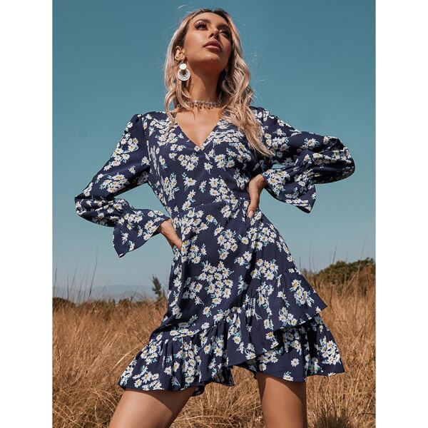 

Surplice Front Ruffle Hem Ditsy Floral Dress, Navy blue