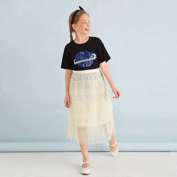 

Girls Contrast Sequin Drop Shoulder Tee With Mesh Overlay Skirt, Multicolor