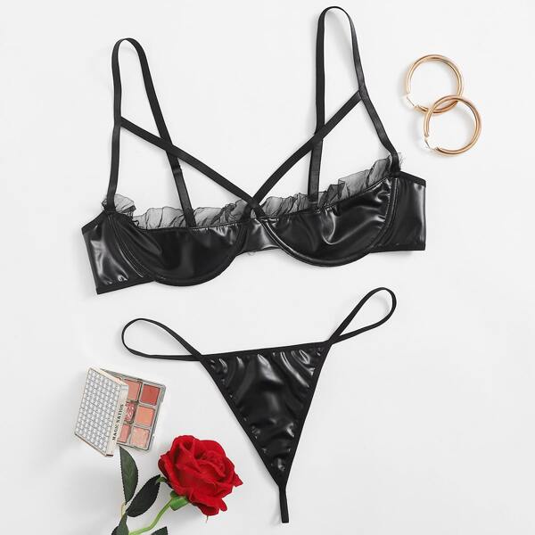 

Plus PU Cut-out Underwire Lingerie Set, Black