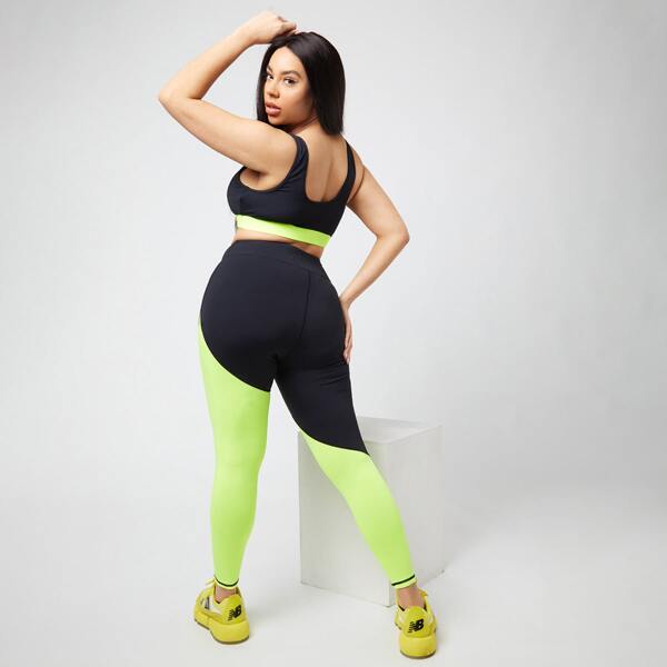 

Plus Two Tone Sports Set, Multicolor