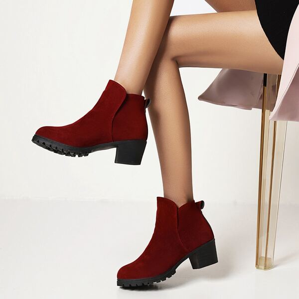 

Minimalist Chunky Heeled Boots, Burgundy