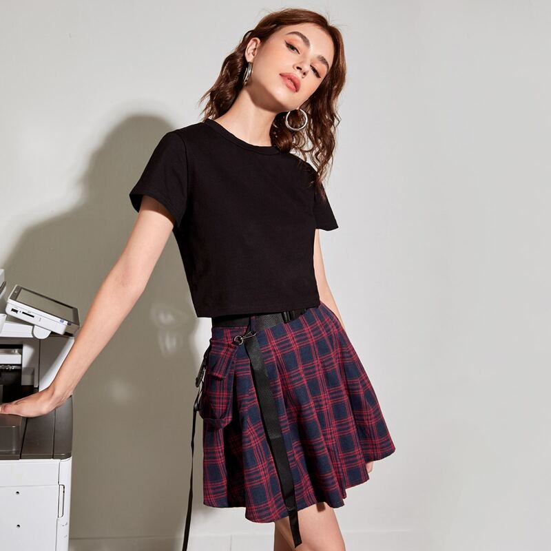 

Solid Crop Tee & Tartan Bag Skirt With Buckle Belt, Multicolor