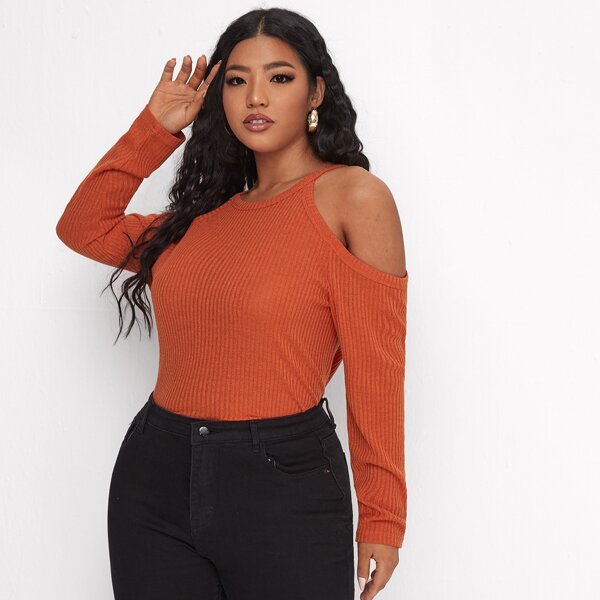 

Plus Cold Shoulder Solid Tee, Burnt orange