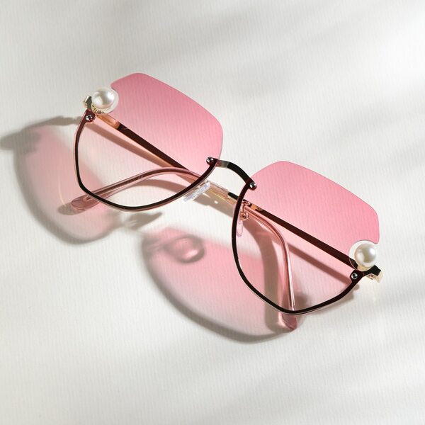 

Faux Pearl Decor Sunglasses