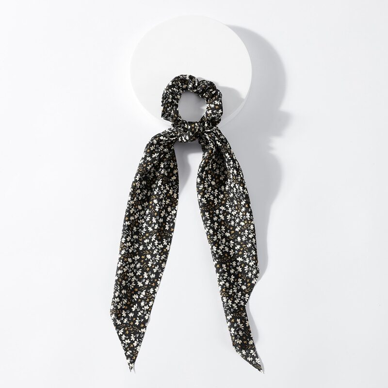 

Ditsy Floral Pattern Scrunchie Scarf, Black