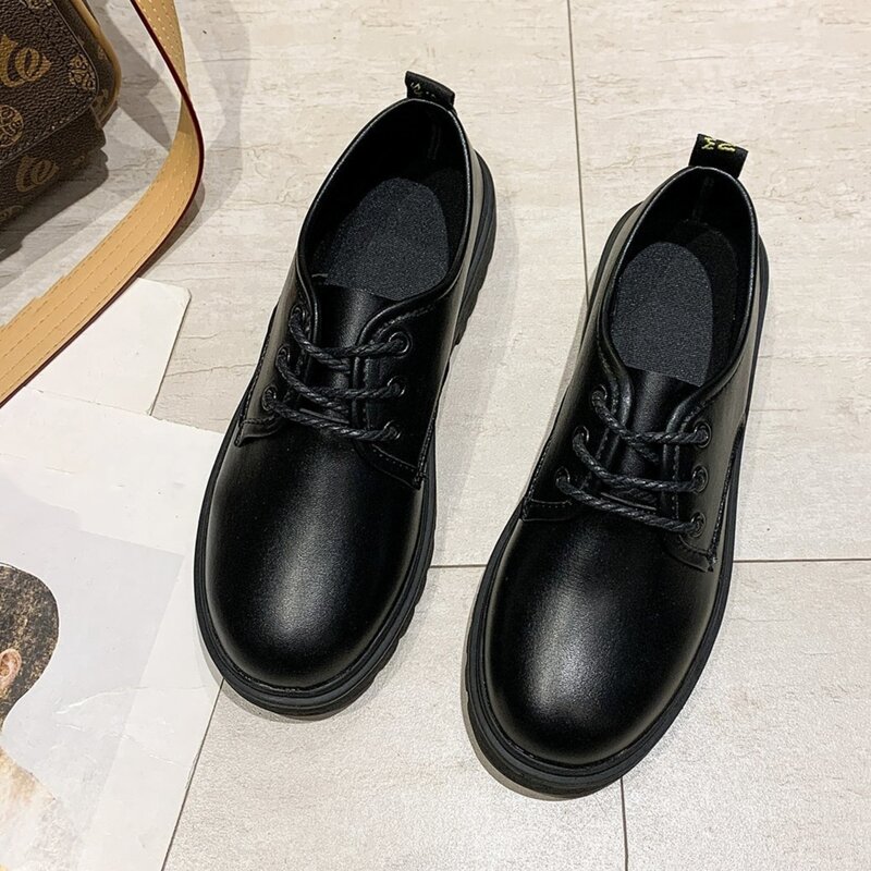 

Minimalist Lace-up Oxfords, Black