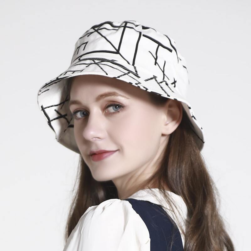 

Line Pattern Bucket Hat, White
