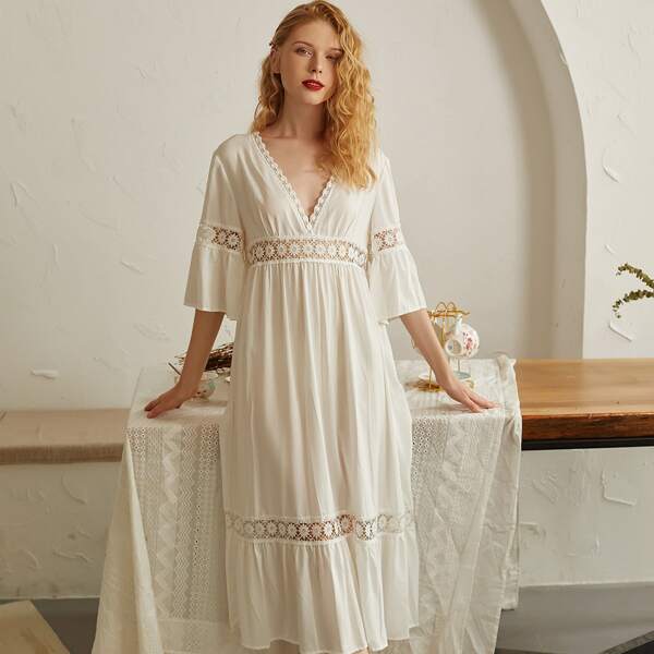 

Contrast Guipure Lace Ruffle Hem Night Dress, White