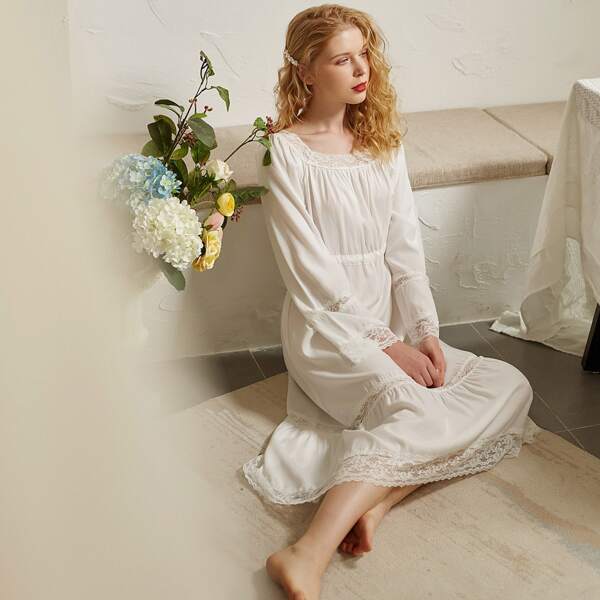 

Tie Back Contrast Lace Nightdress, White