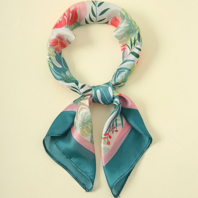 

Plants Print Bandana, Multicolor