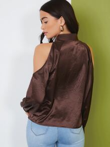 SHEIN Tie Neck Cold Shoulder Solid Top - Chocolate Brown - View 2