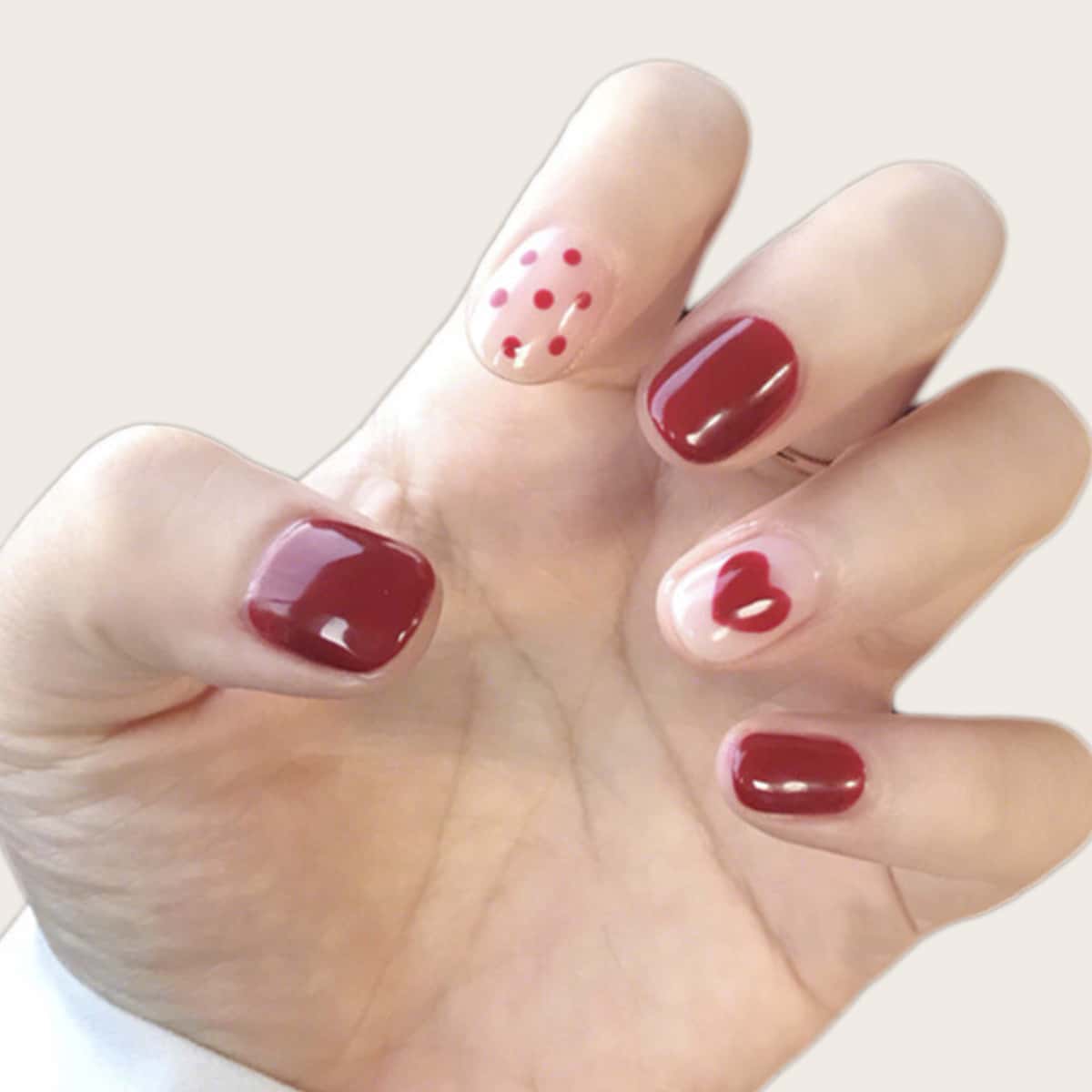 

24pcs Heart Pattern Fake Nail & 1sheet Tape, Multicolor