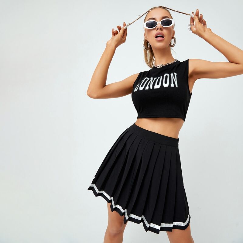 

Letter Graphic Tank Top With Pleated Skirt, Black